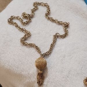 Chic Gold Chain Necklace with Tassel Pendant